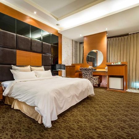 Uline Motel Taipei Eksteriør billede